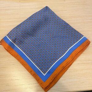 Link Patterned Orange & Blue Silk Pocket Square